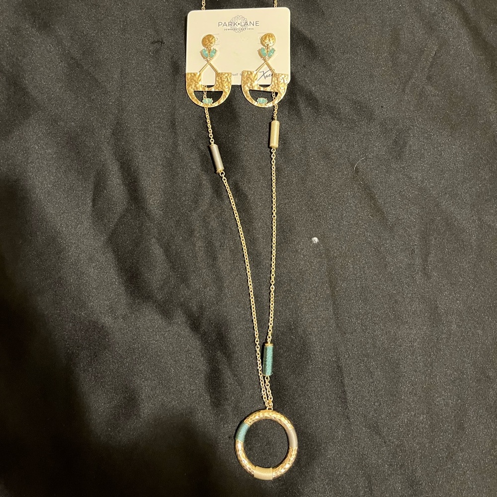 Park Lane Kelley Ensemble (Necklace & Earring Set)